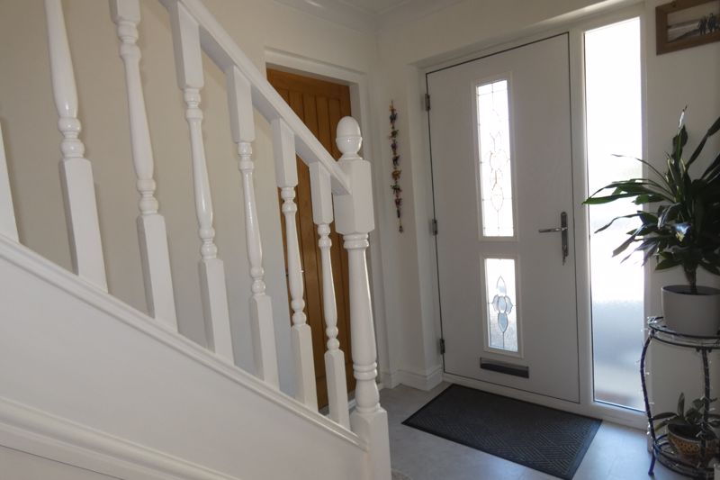 Entrance Hallway- click for photo gallery